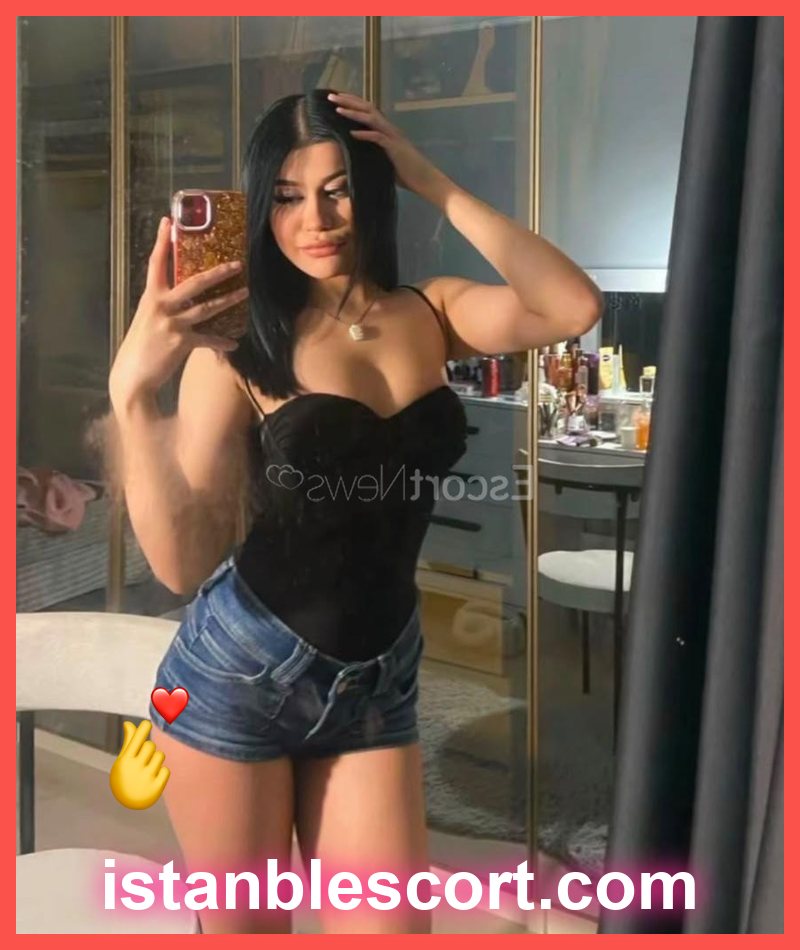 Dicle, 27 — Mecidiyeköy showcase card